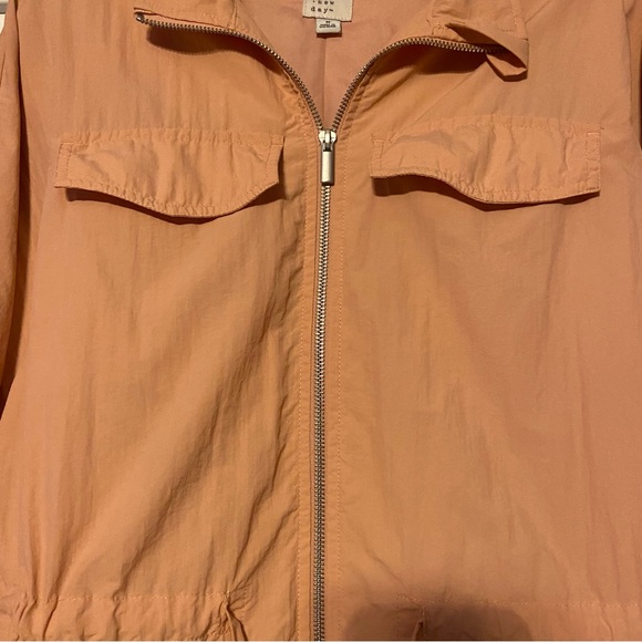a new day utility cargo jacket w/ drawstring waist. Excellent condition. Size M. - Picture 4 of 6